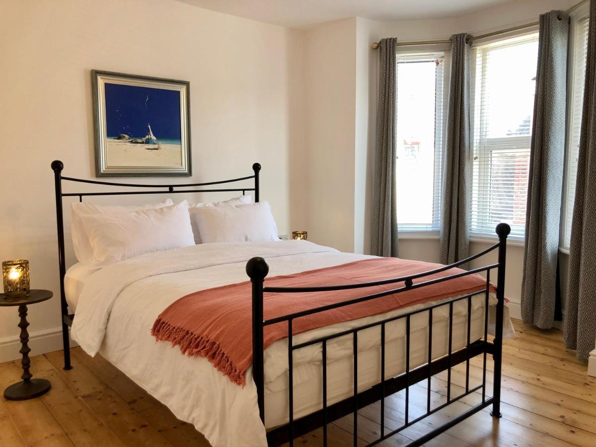 House With Parking, Short Stroll To Quay, Shops And Restaurants Villa Poole Buitenkant foto